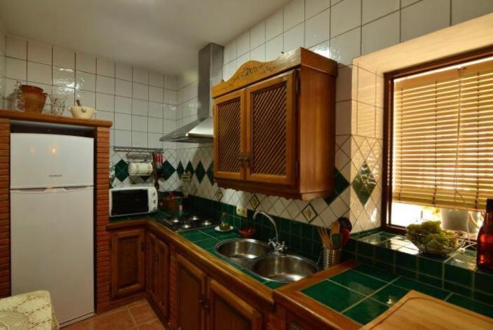Casa Moraleda Guest House Benalauria ภายนอก รูปภาพ